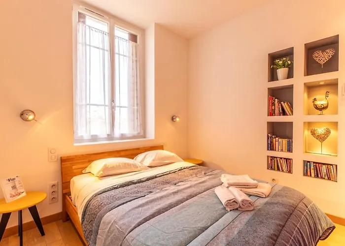 La Terrasse Confort Avec Garage アパート シャテルギュイヨン