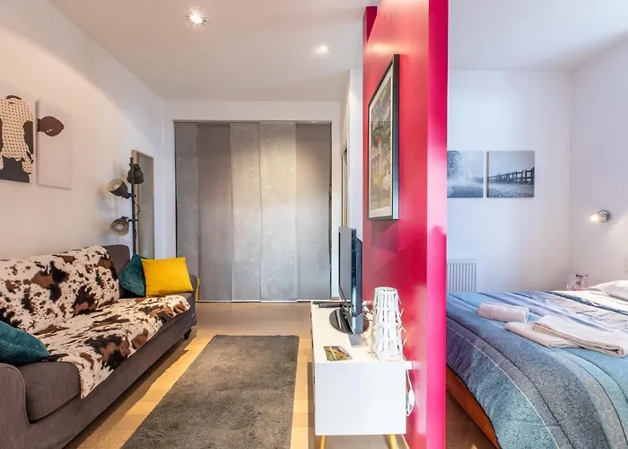 アパート La Terrasse Confort Avec Garage シャテルギュイヨン